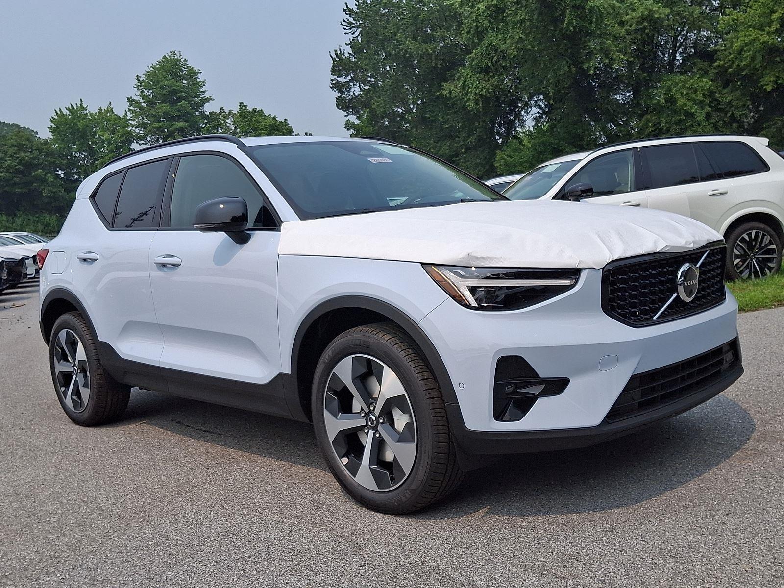 2026 Volvo XC40 SUV 