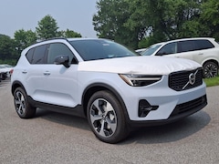 2026 Volvo XC40 B5 Plus AWD SUV