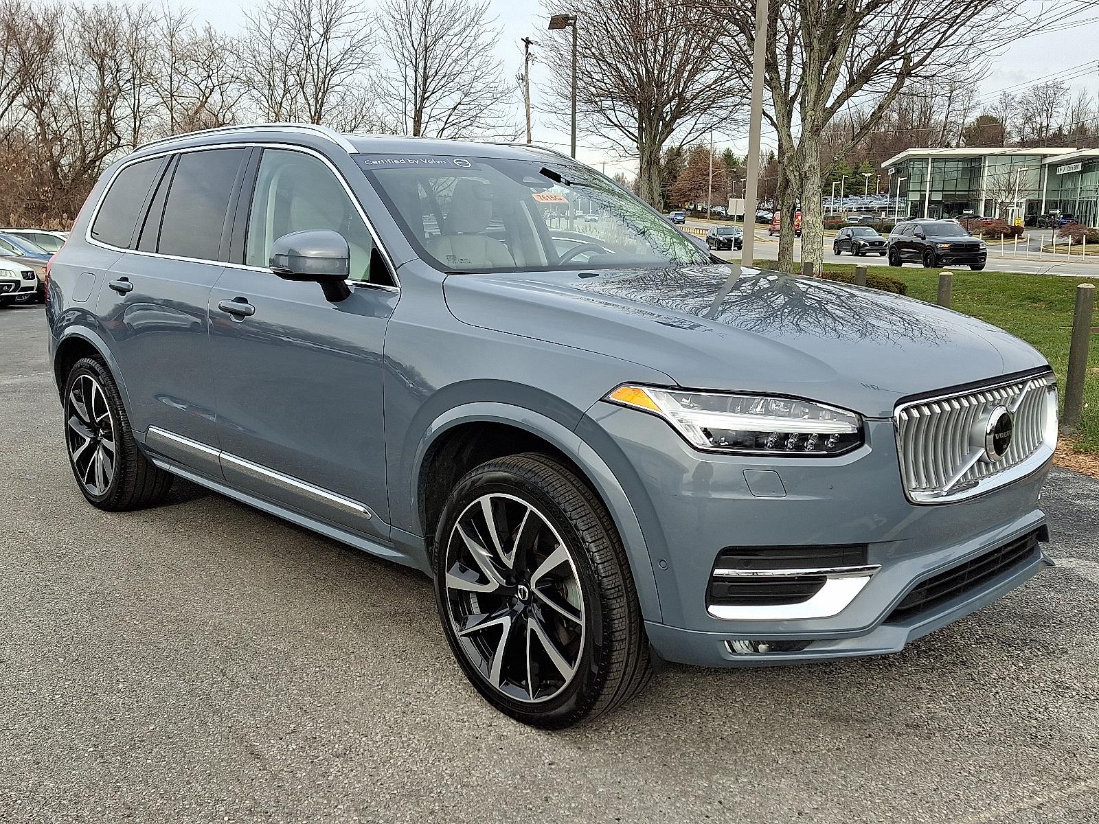 2023 Volvo XC90 Plus's photo