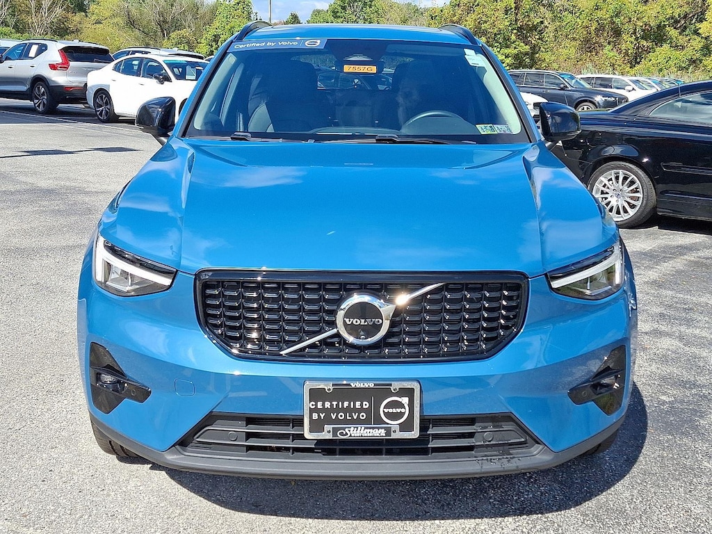 Certified 2024 Volvo XC40 B5 AWD Plus Dark Theme B5 AWD PLUS DARK THEME