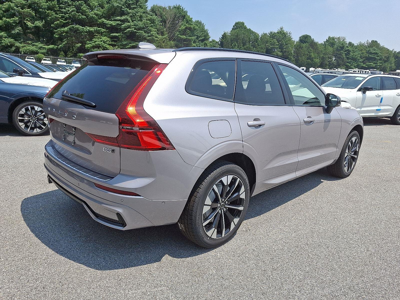 2026 Volvo XC60 B5 Plus photo 4