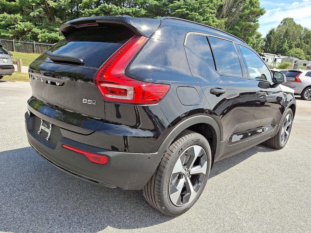 New 2026 Volvo XC40 B5 Plus SUV