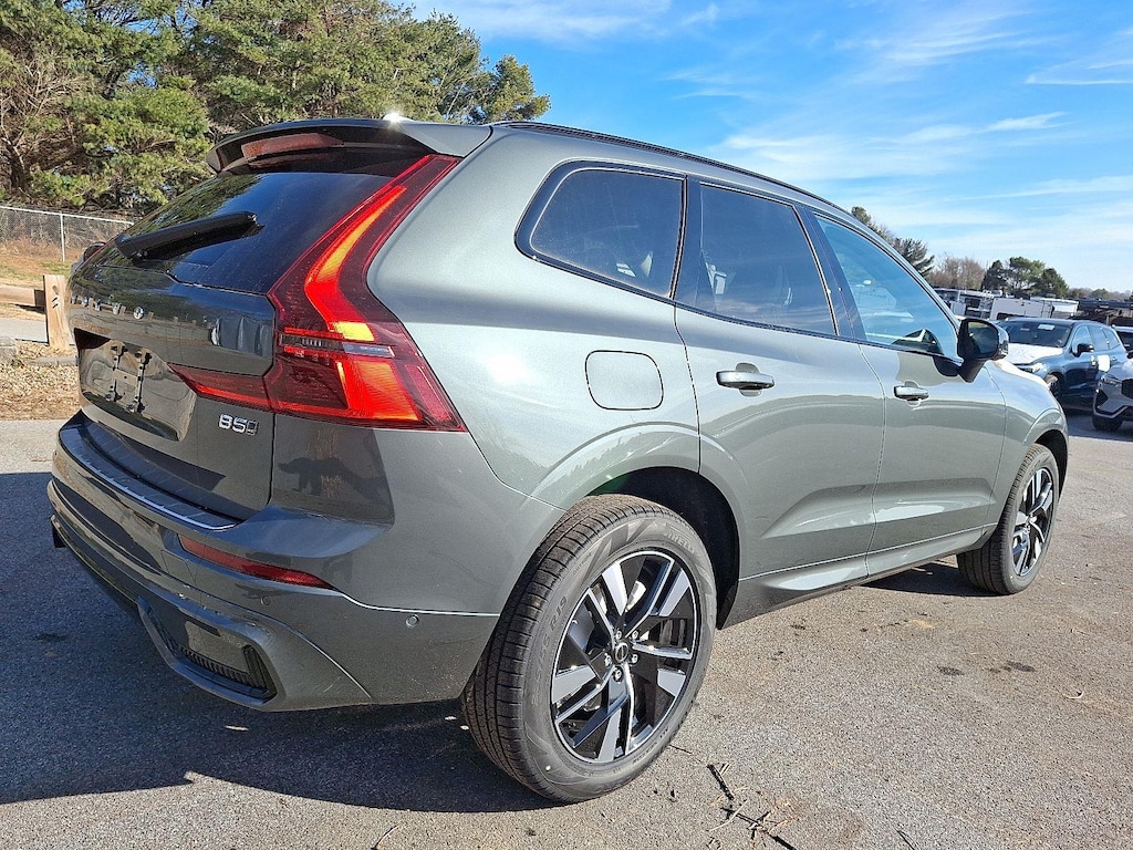 New 2026 Volvo XC60 B5 Plus SUV