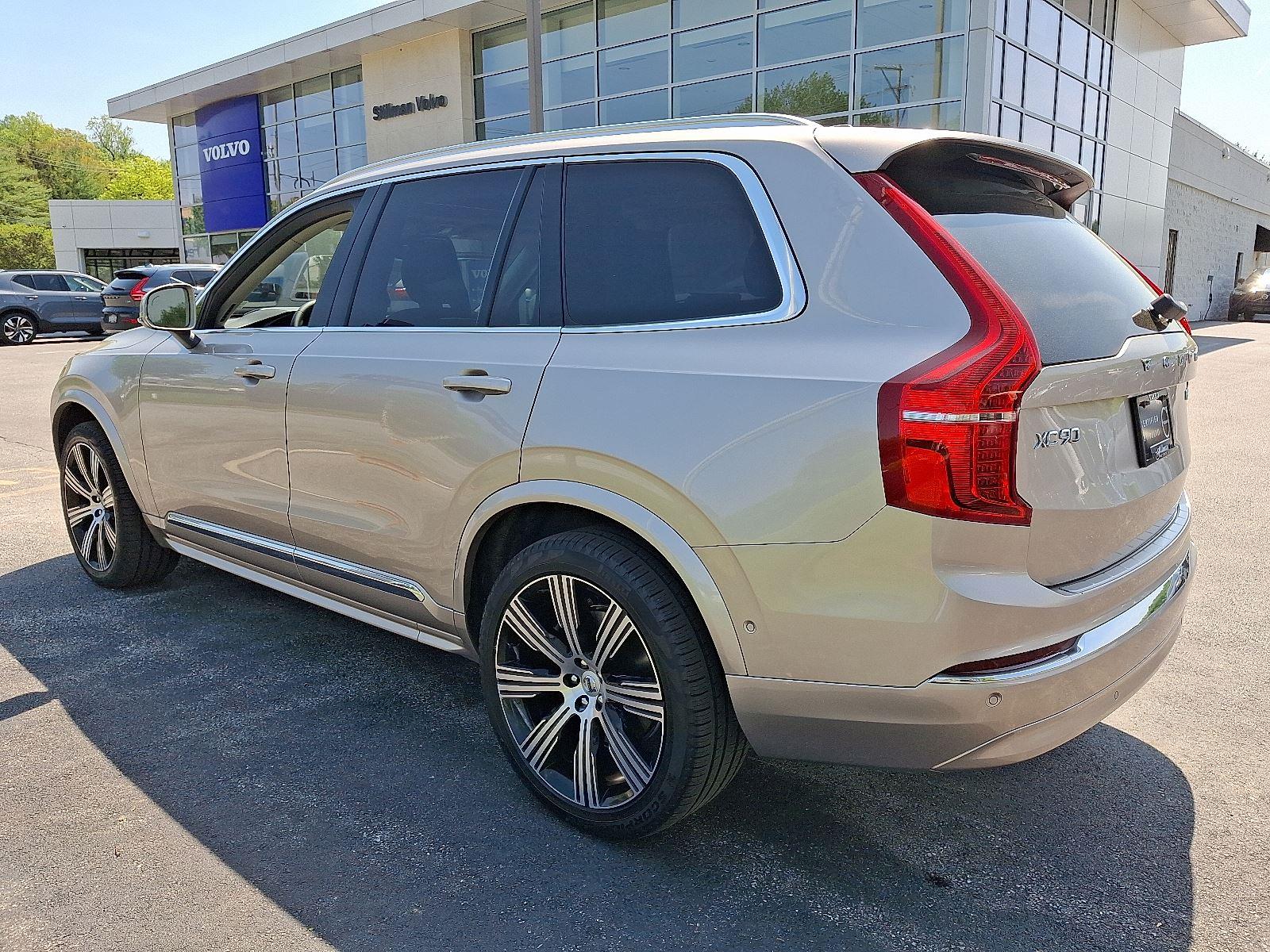 2023 Volvo XC90 AWD Ultimate photo 4