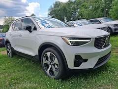 2026 Volvo XC40 B5 Plus AWD SUV