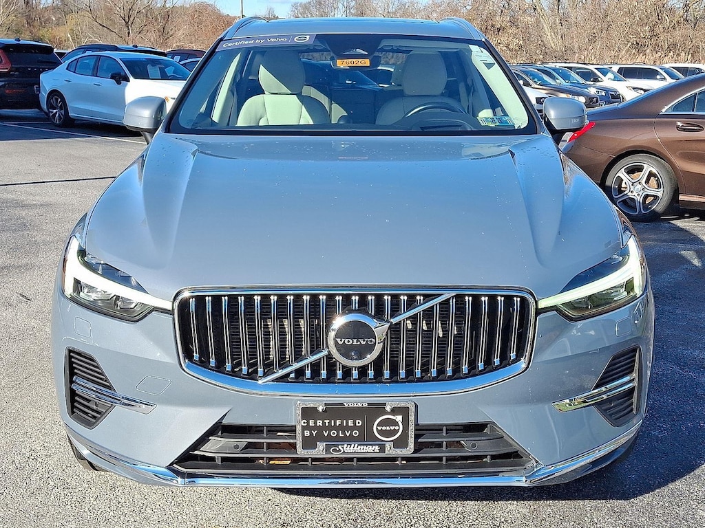 Certified 2023 Volvo XC60 Recharge Plug-In Hybrid Ultimate Bright Theme SUV