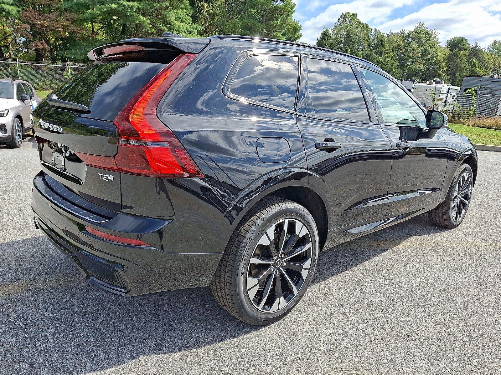 2026 Volvo XC60 Hybrid T8 Plus photo 4