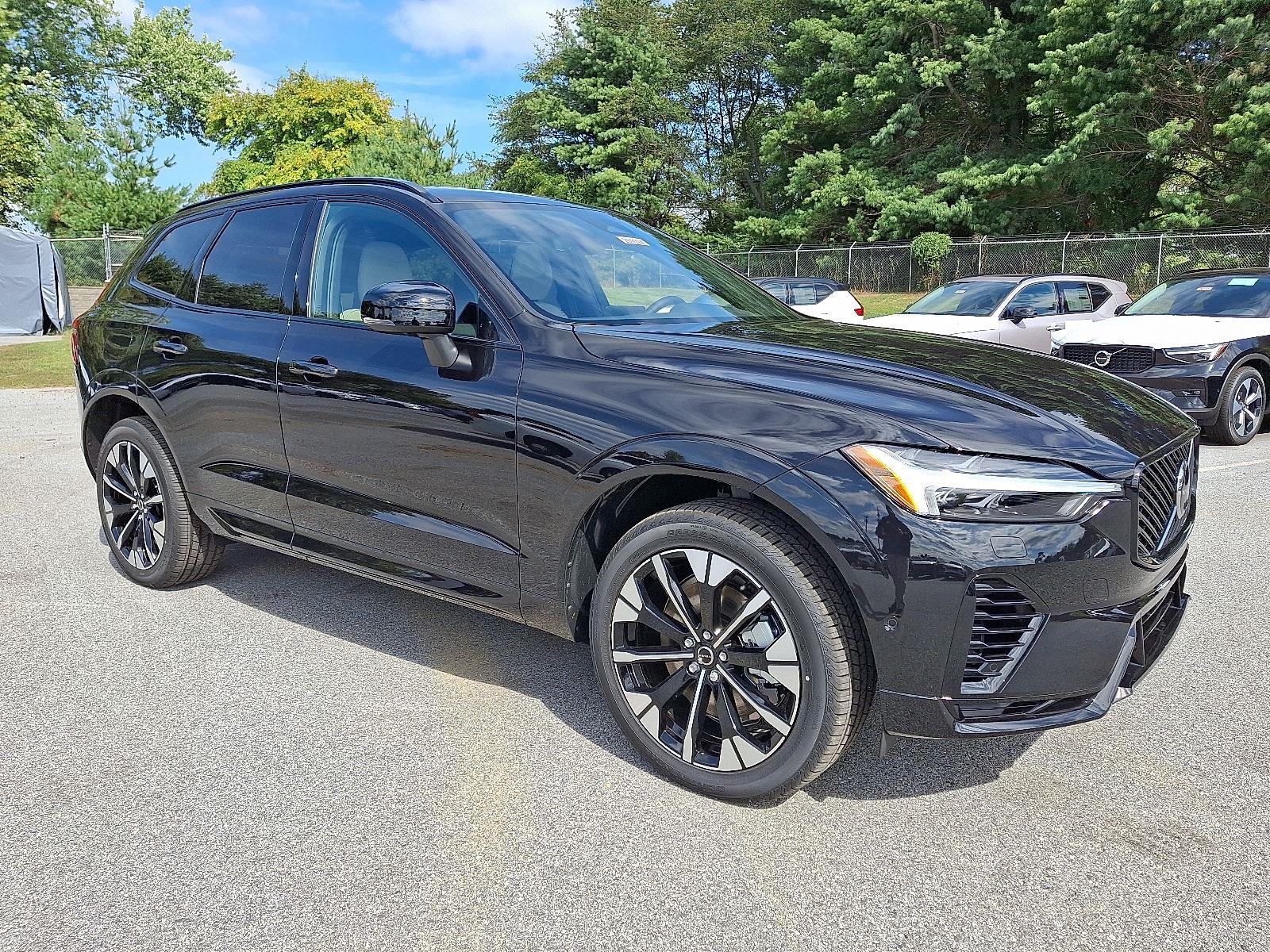 2026 Volvo XC60 Plus's photo