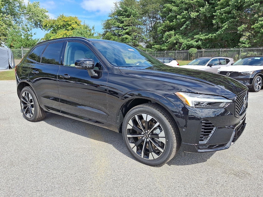 New 2026 Volvo XC60 plug-in hybrid T8 Plus SUV