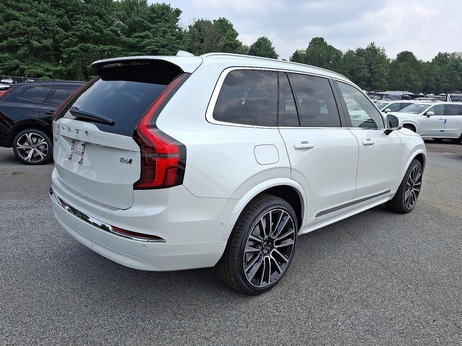 2026 Volvo XC90 Plus photo 4