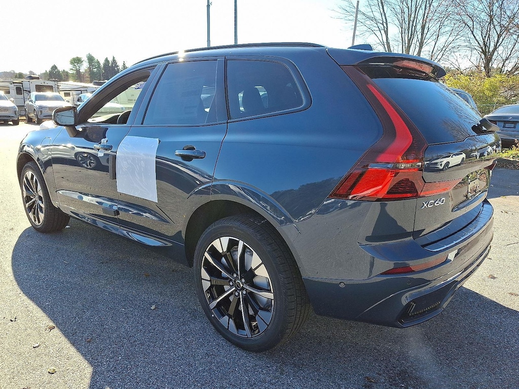 New 2026 Volvo XC60 plug-in hybrid T8 Plus SUV