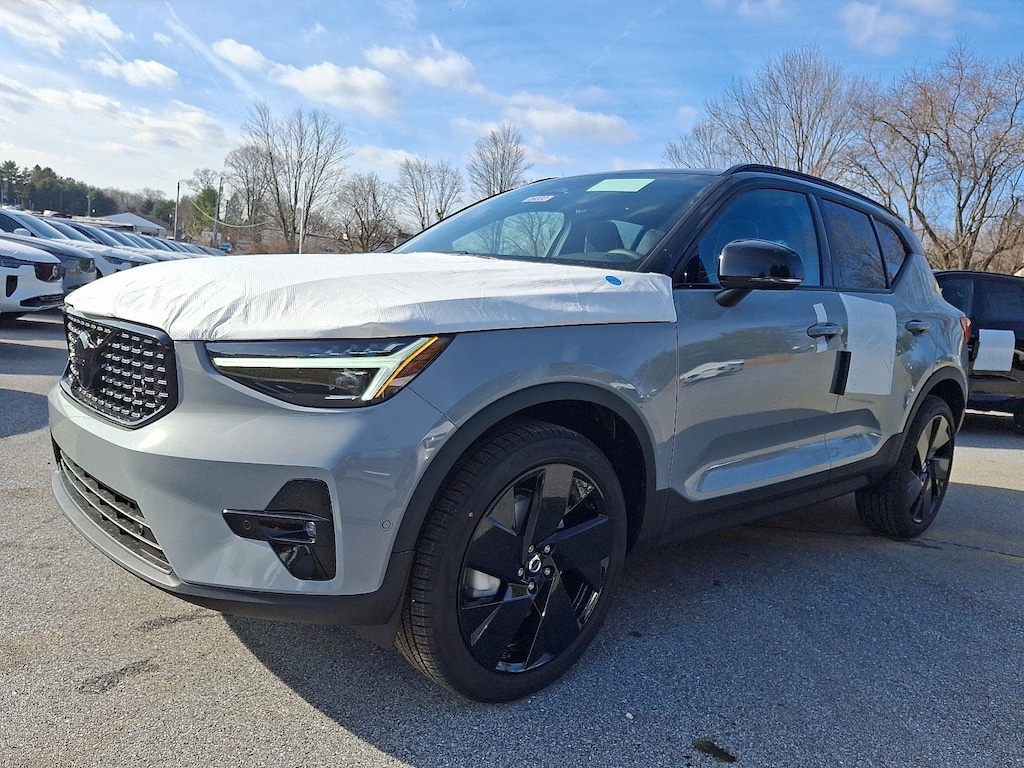 New 2026 Volvo XC40 B5 Ultra Black Edition SUV