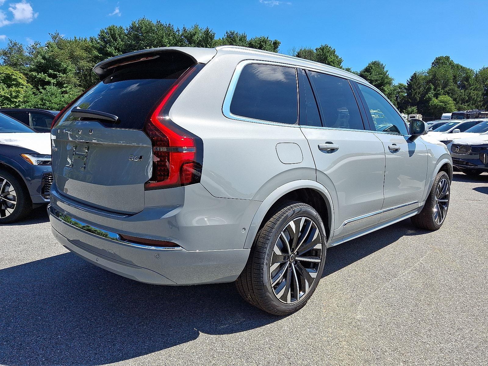2026 Volvo XC90 Plus photo 4