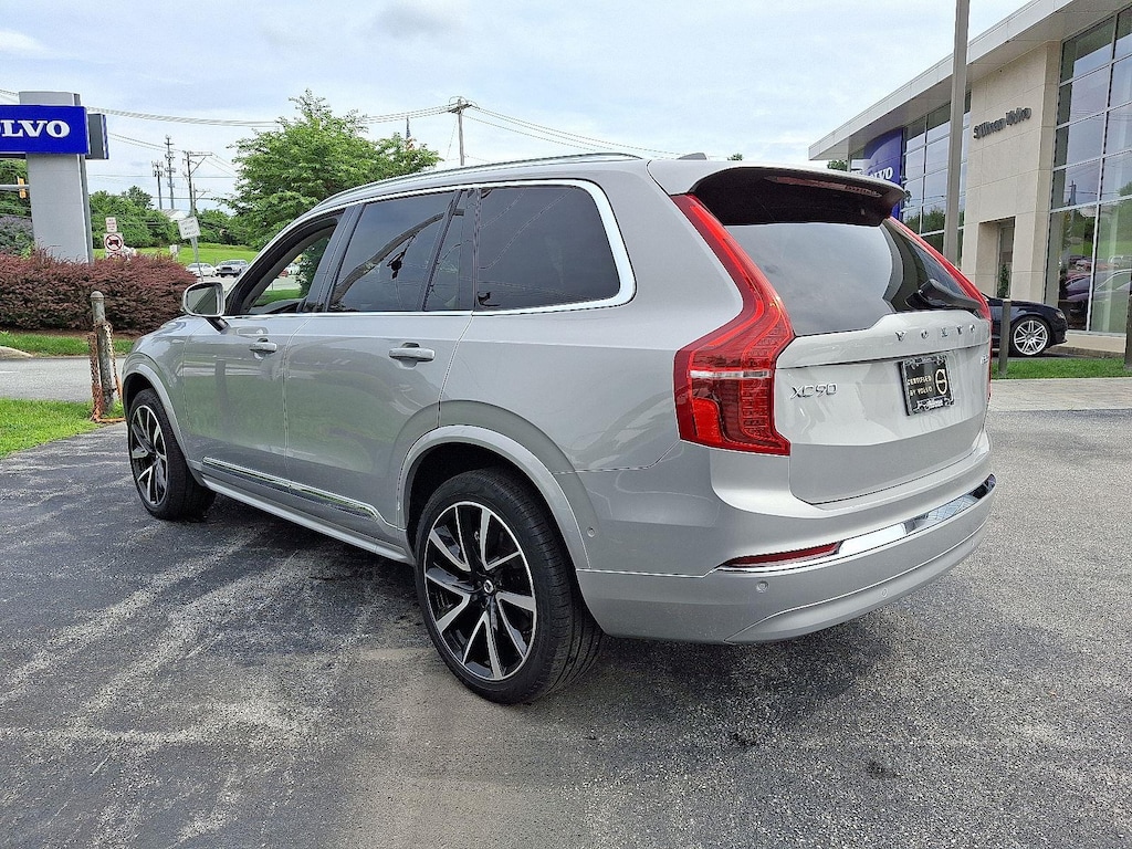 Certified 2024 Volvo XC90 B5 AWD Plus Bright Theme 7-Passengers SUV