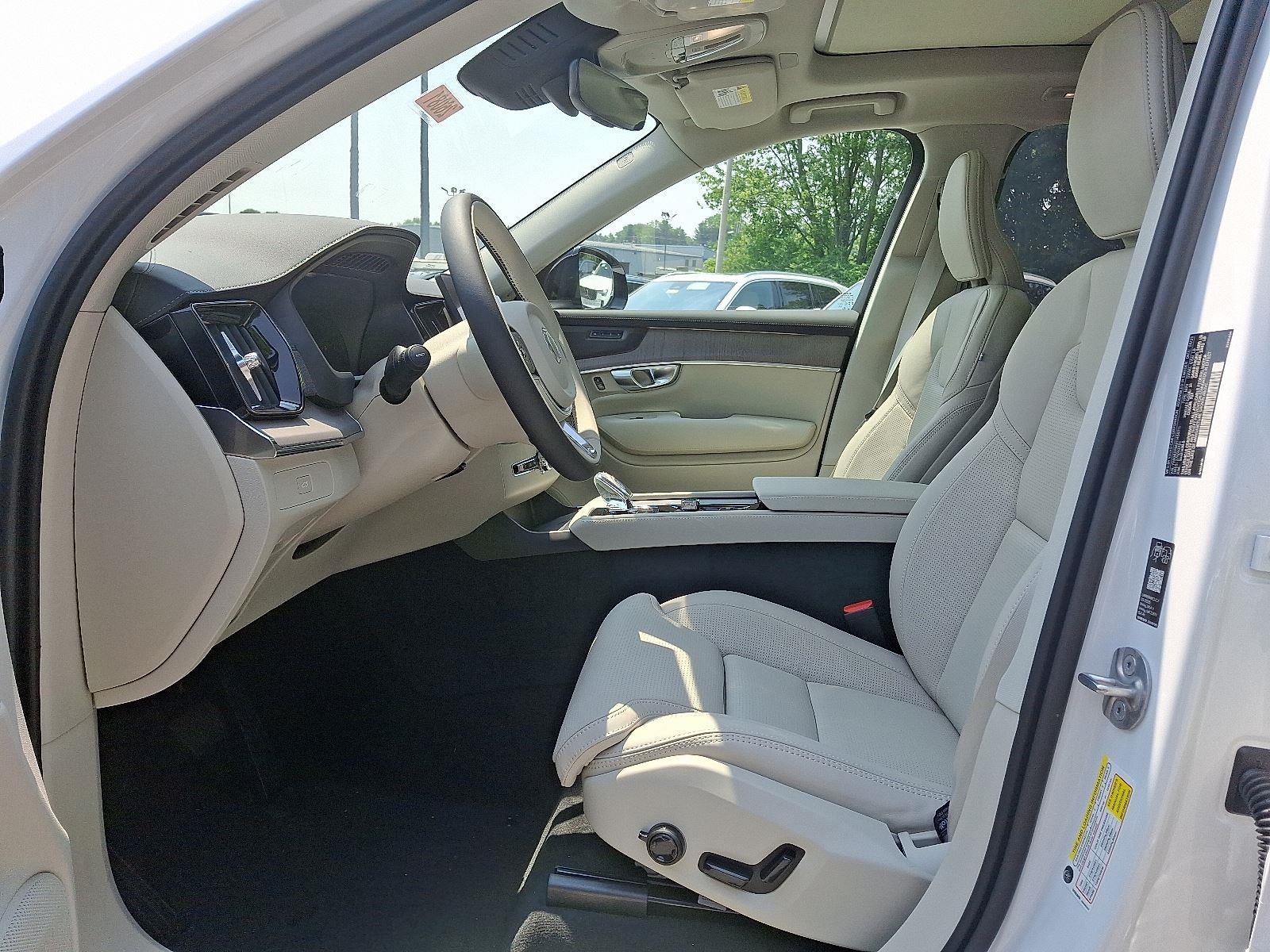 2026 Volvo XC90 Ultra - Photo 9