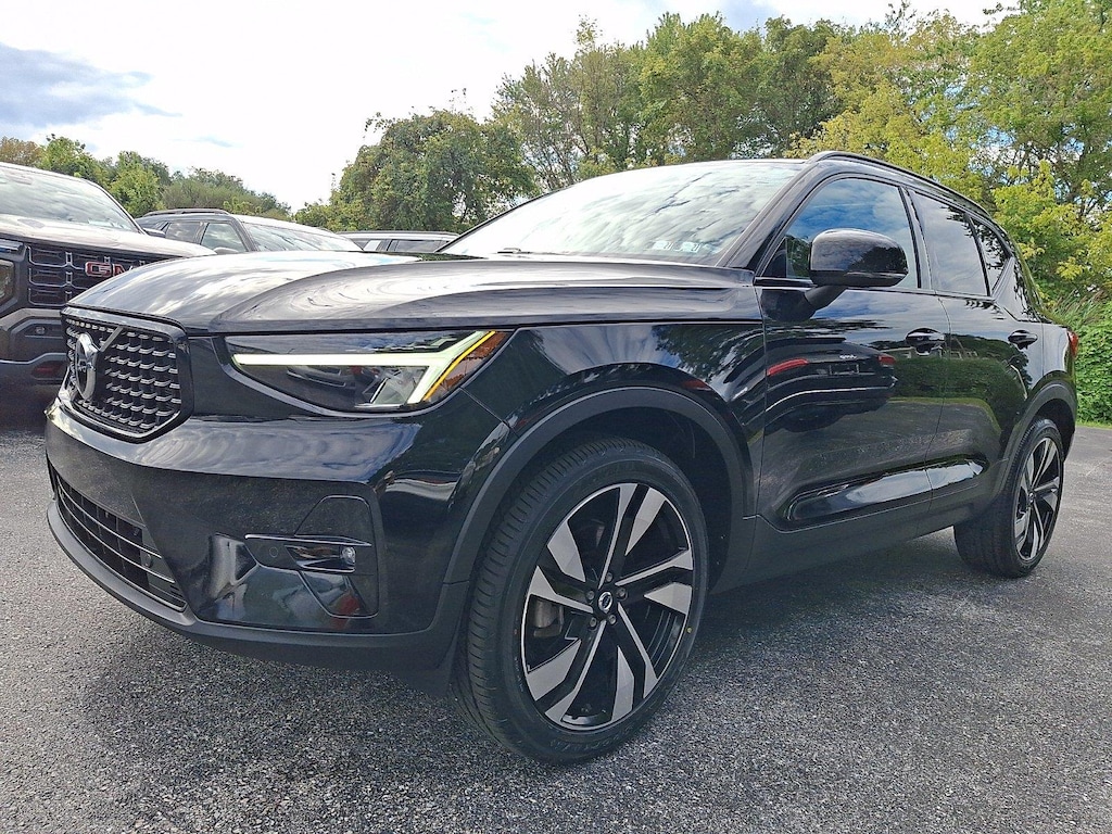 Certified 2023 Volvo XC40 Plus Dark Theme SUV