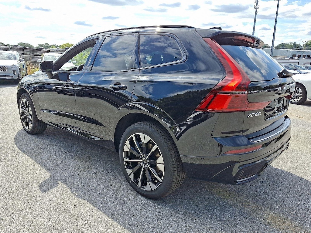 New 2026 Volvo XC60 plug-in hybrid T8 Plus SUV