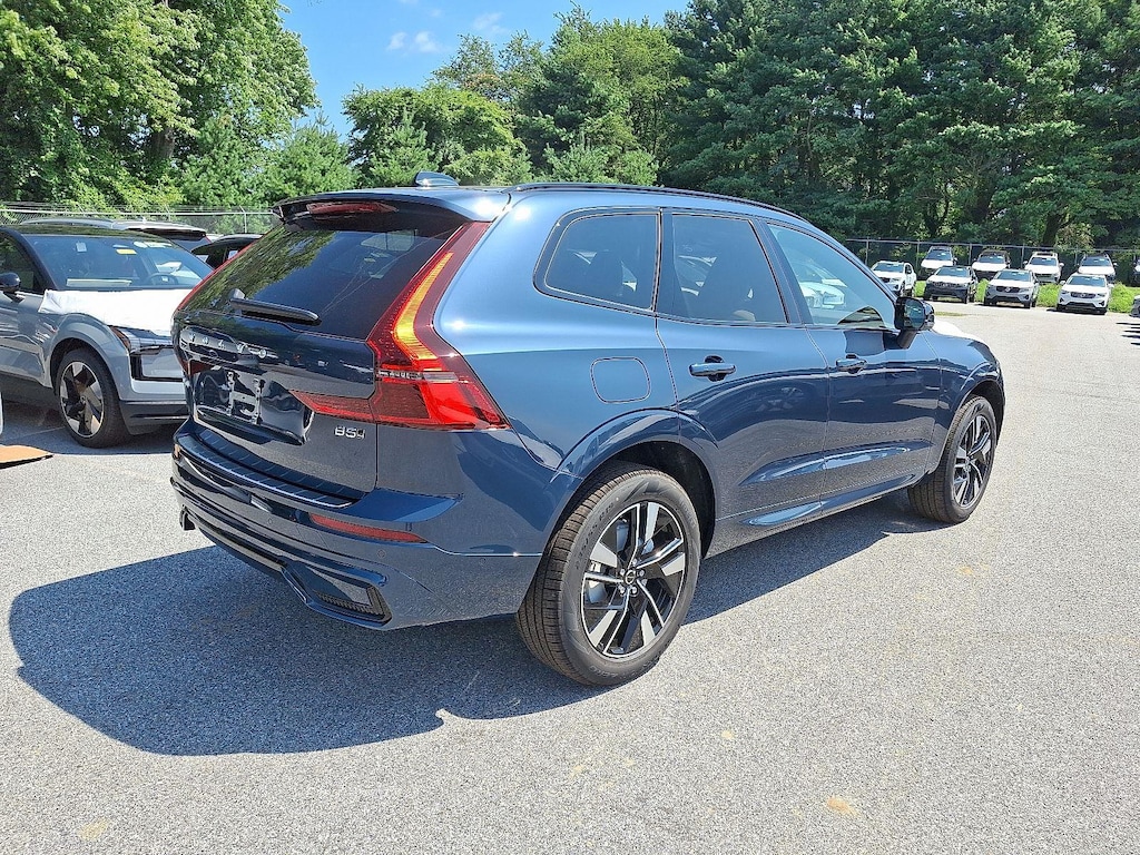New 2026 Volvo XC60 B5 Plus SUV