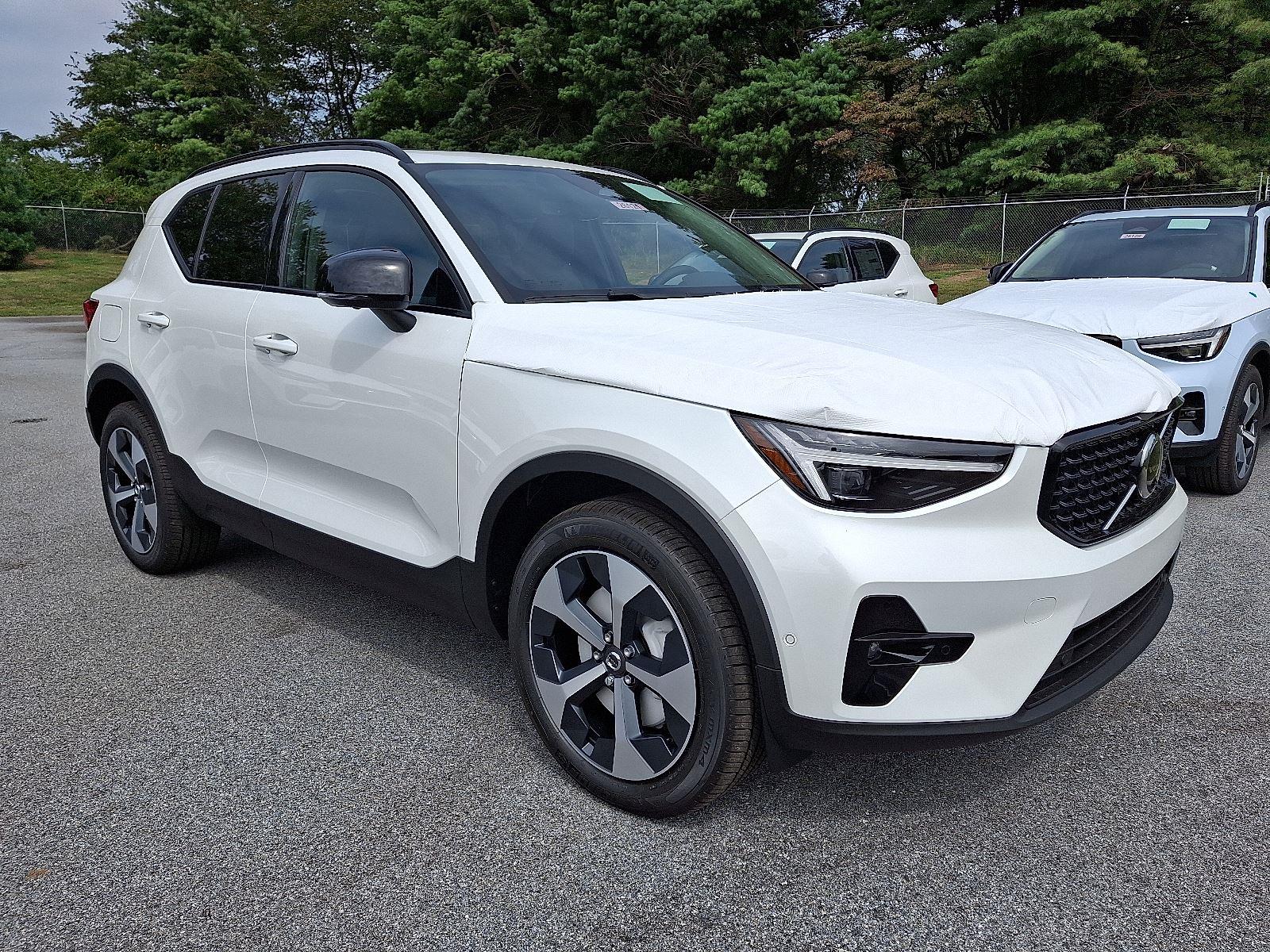 2026 Volvo XC40 Plus's photo
