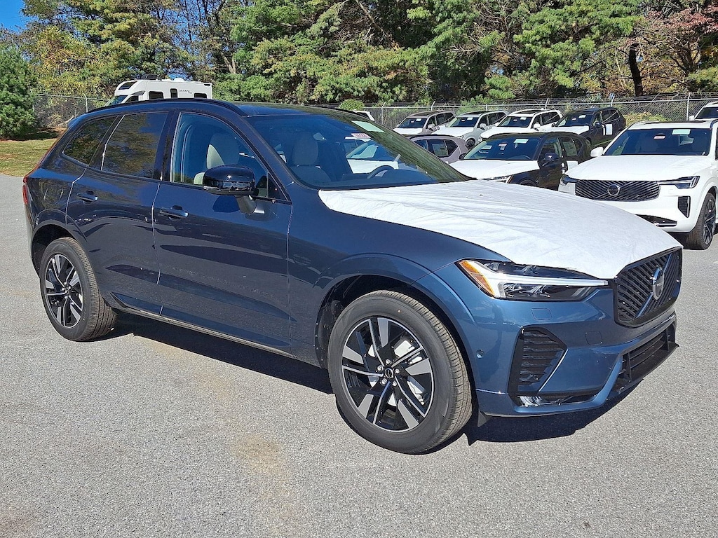 New 2026 Volvo XC60 B5 Plus SUV