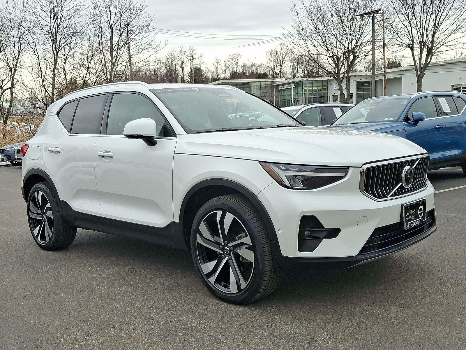 2023 Volvo XC40 SUV 
