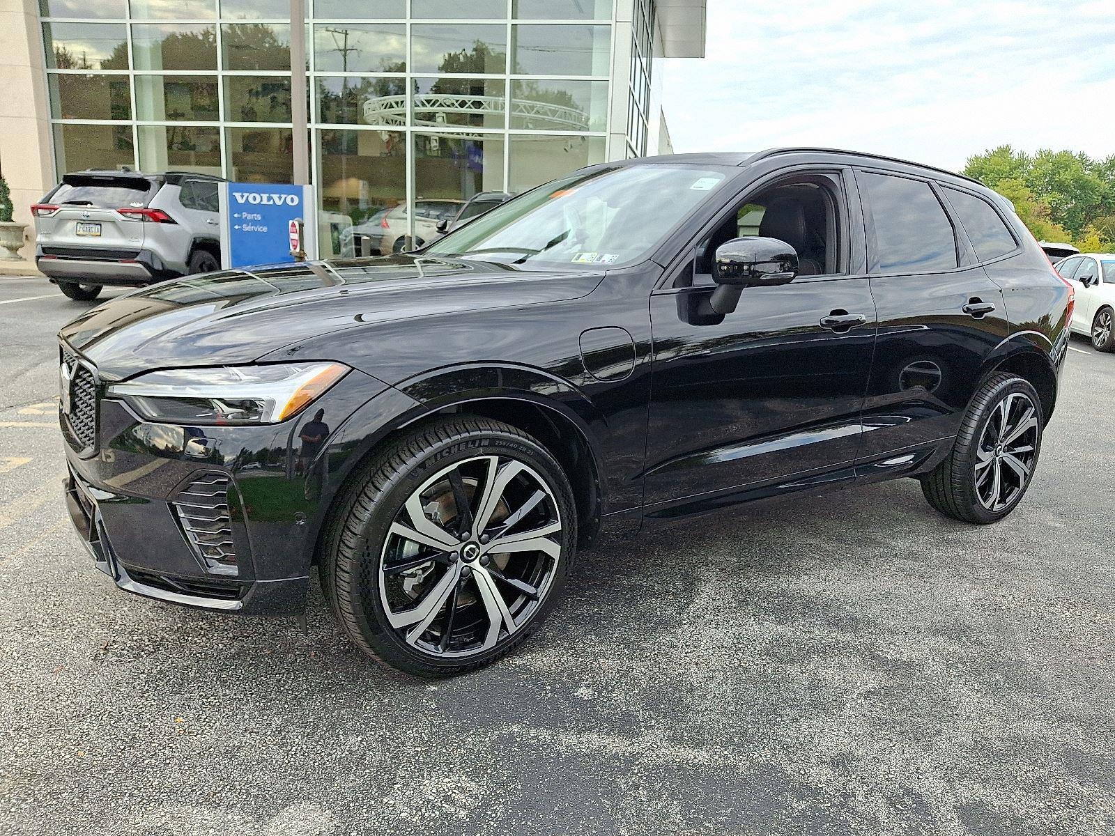 2025 Volvo XC60 Hybrid T8 eAWD photo 3