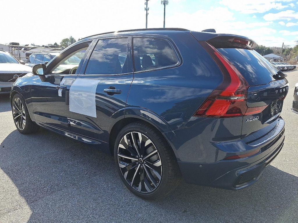 New 2026 Volvo XC60 plug-in hybrid T8 Ultra SUV