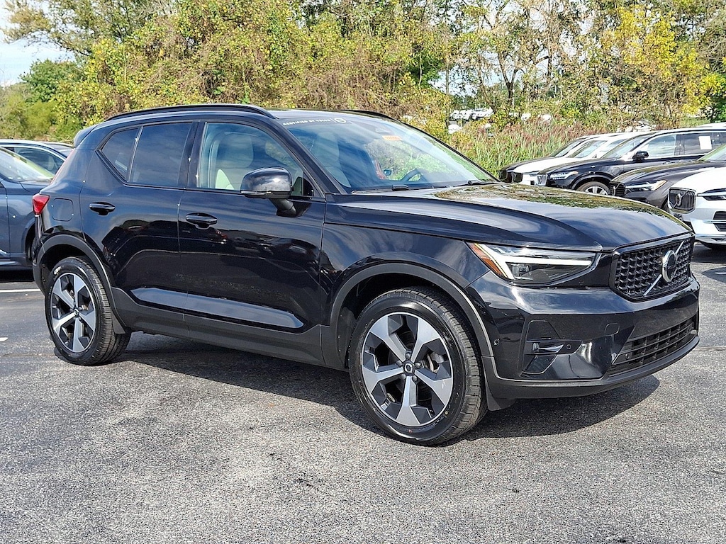 Certified 2024 Volvo XC40 Plus Dark Theme SUV