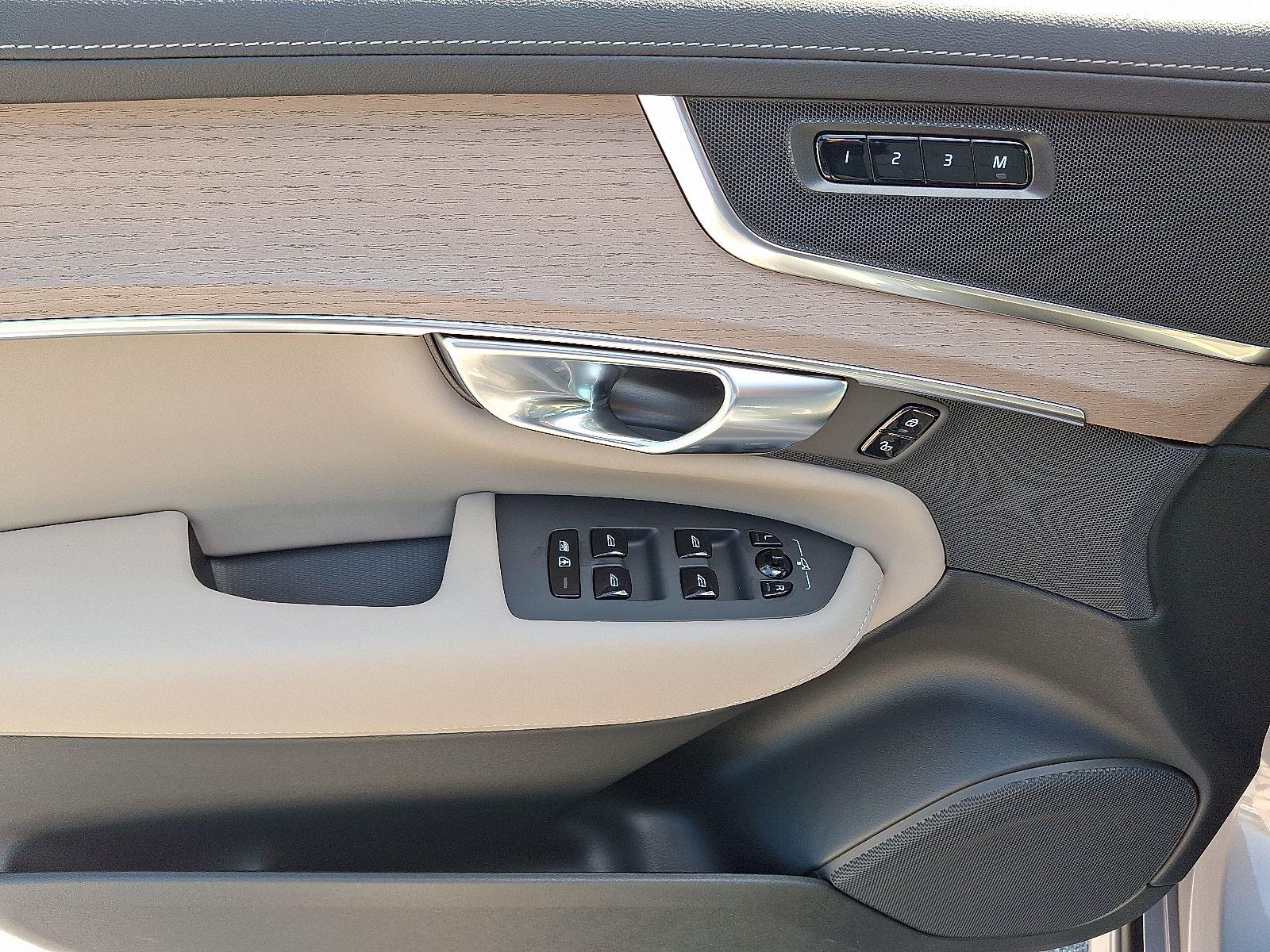 2026 Volvo XC90 Core - Photo 8