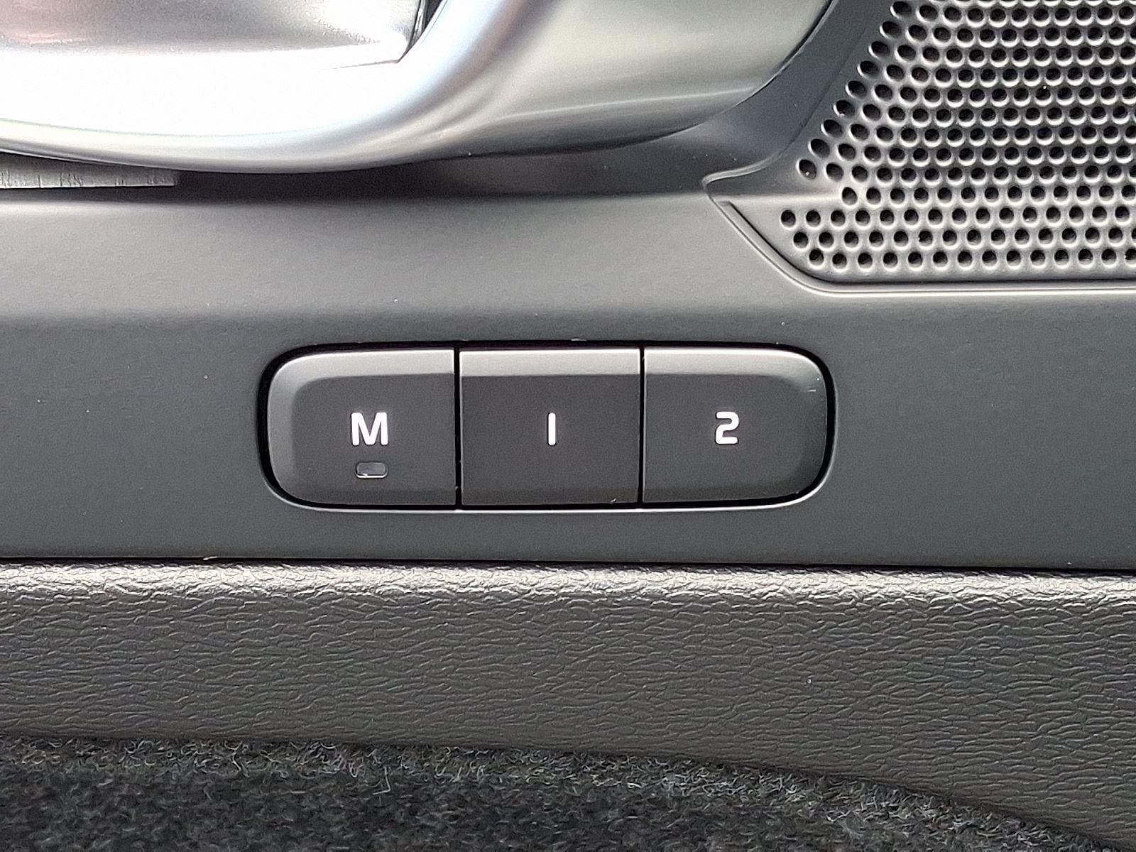 2026 Volvo XC40 Core - Photo 18