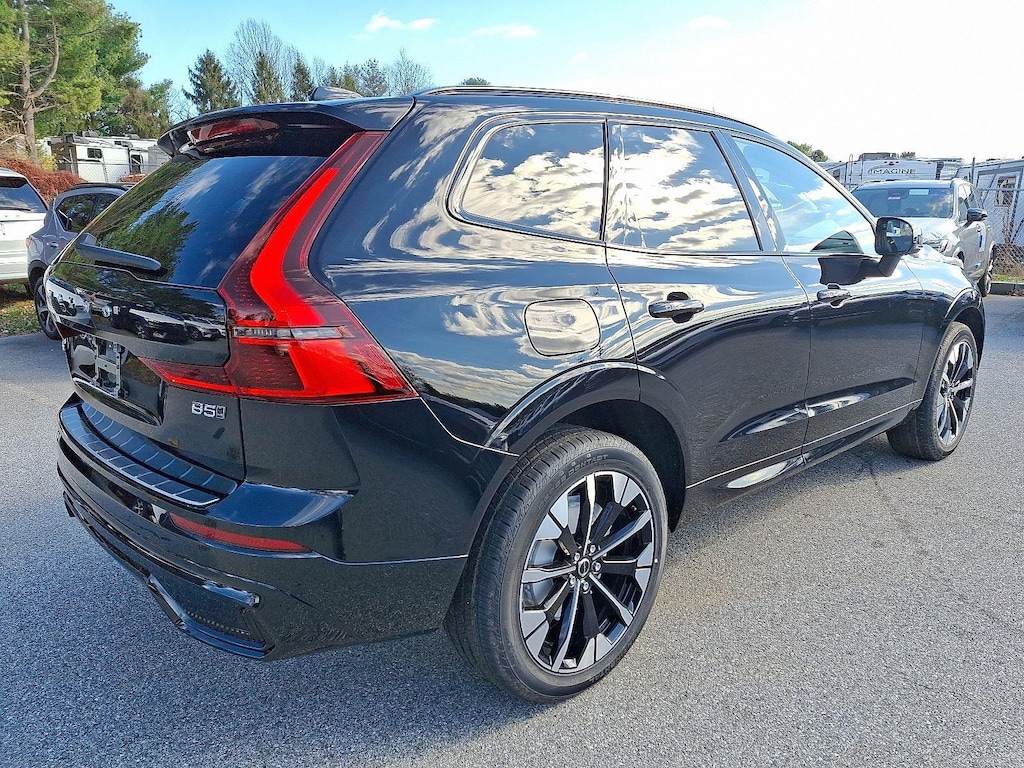New 2026 Volvo XC60 B5 Plus SUV