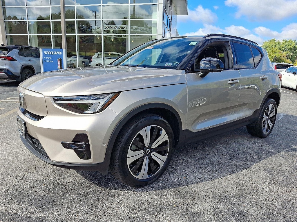 Certified 2023 Volvo XC40 Recharge Pure Electric Eawd Plus SUV