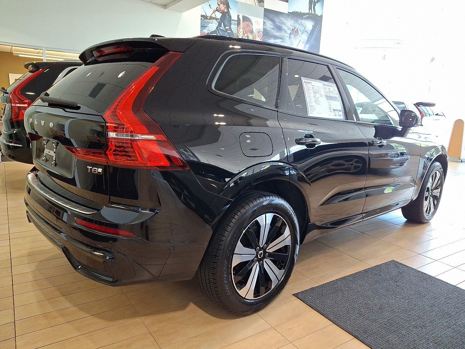 2025 Volvo XC60 Hybrid T8 Plus photo 4