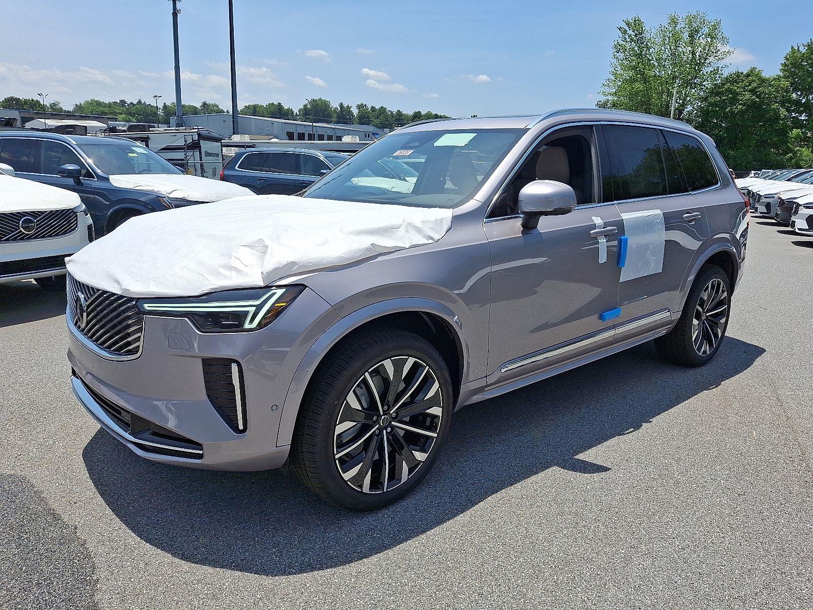 2026 Volvo XC90 Plus photo 2