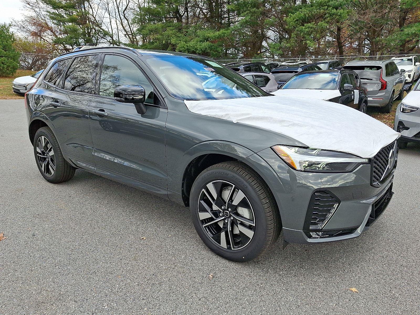 2026 Volvo XC60 Core's photo