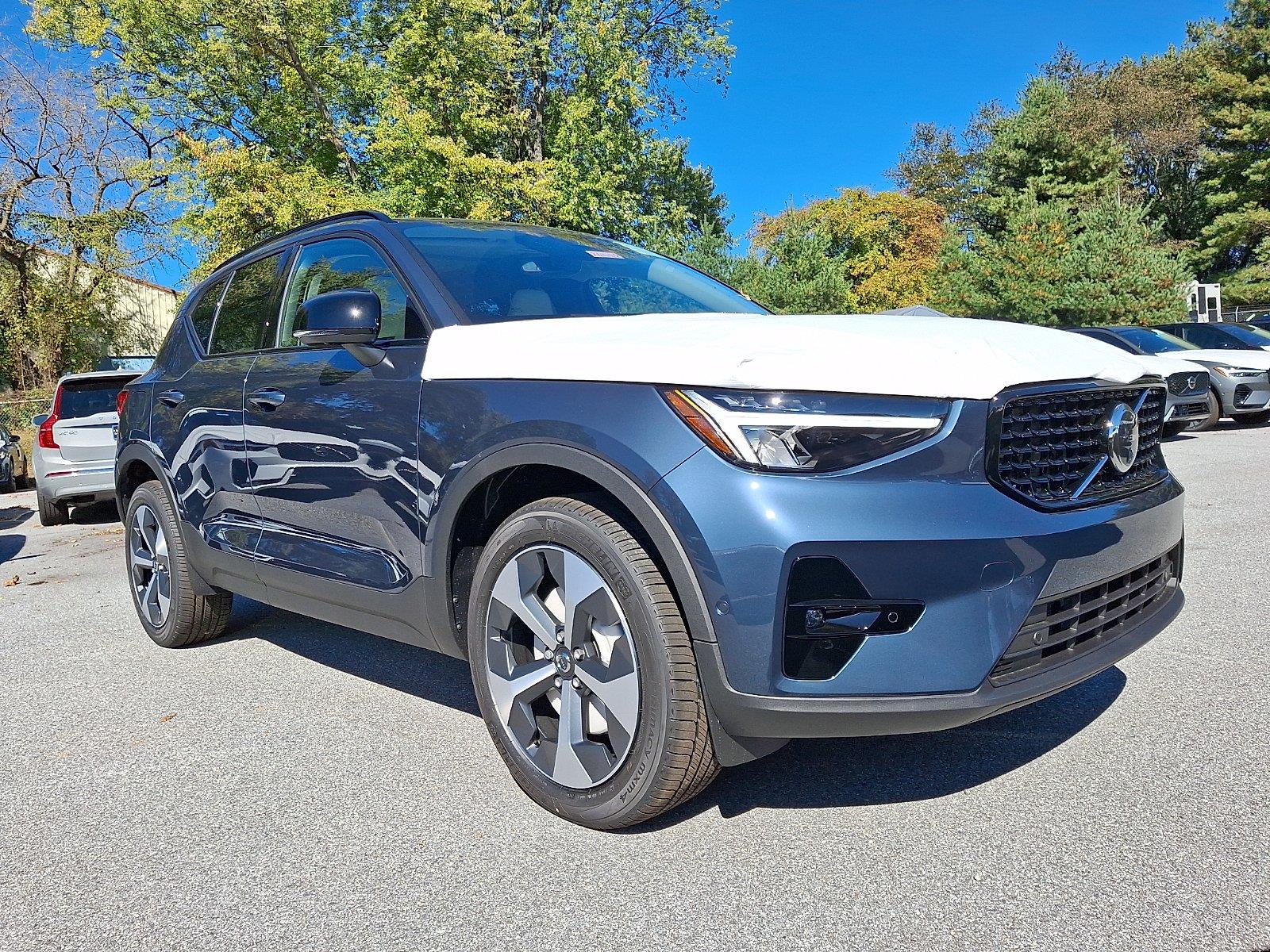 2026 Volvo XC40 B5 Plus AWD SUV