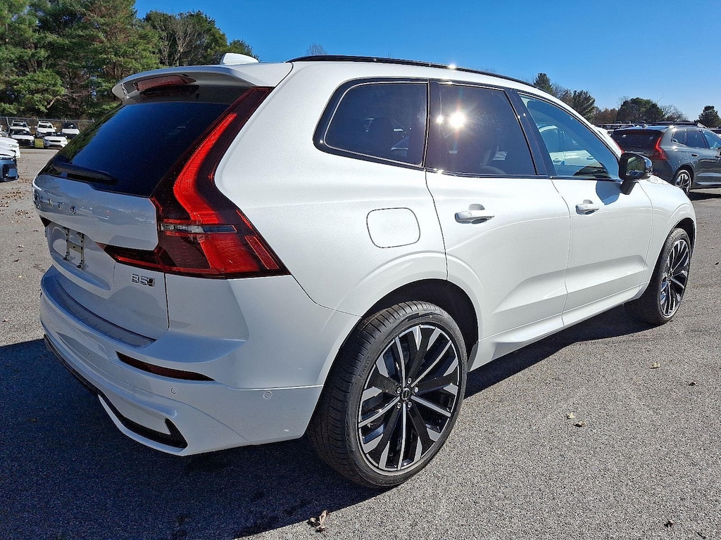 New 2026 Volvo XC60 B5 Ultra SUV