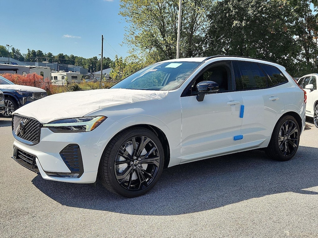 New 2026 Volvo XC60 B5 Ultra Black Edition SUV