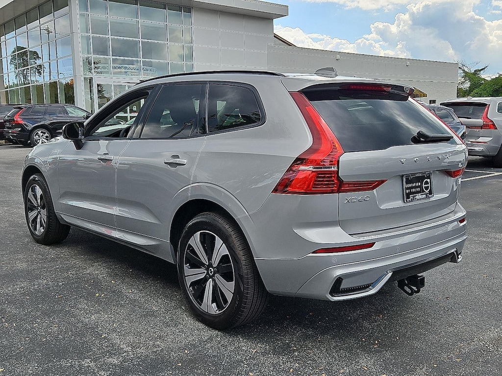 Certified 2024 Volvo XC60 Recharge Plug-In Hybrid EAWD Core Dark Theme SUV