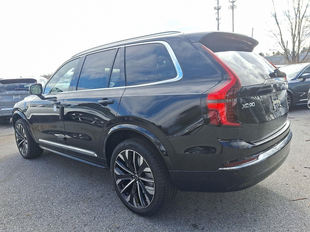 New 2026 Volvo XC90 B5 Core SUV