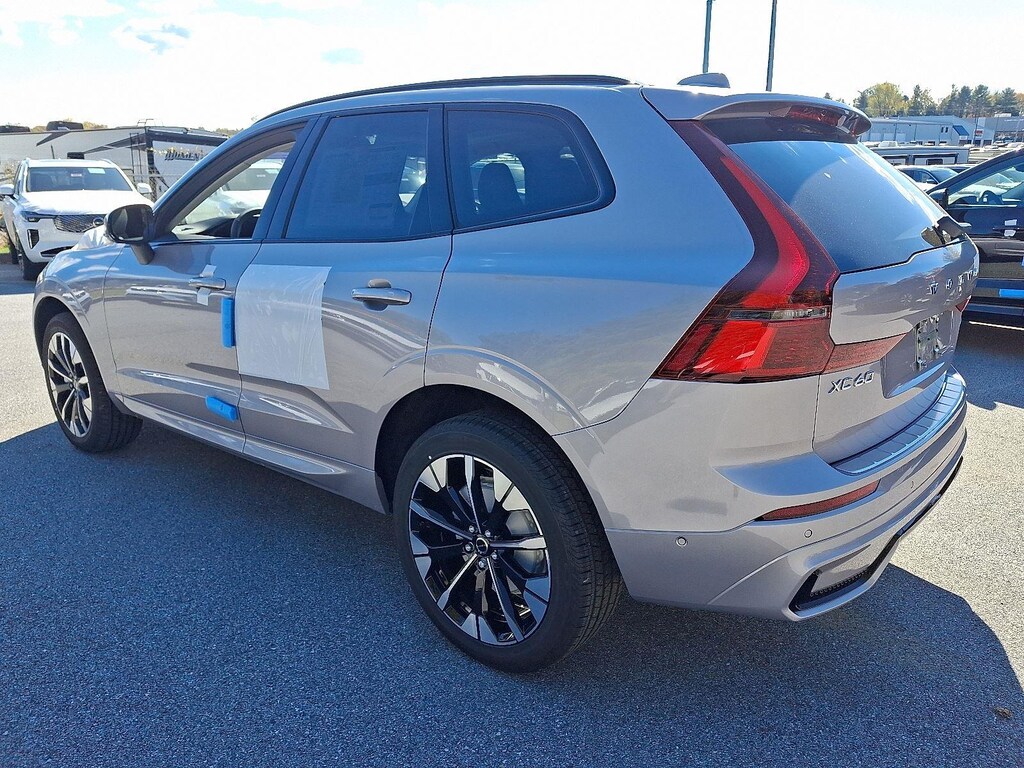New 2026 Volvo XC60 B5 Plus SUV