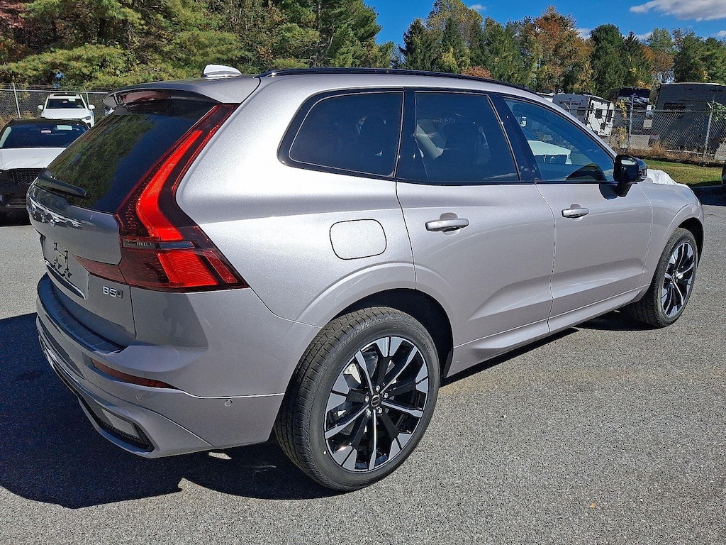 New 2026 Volvo XC60 B5 Plus SUV