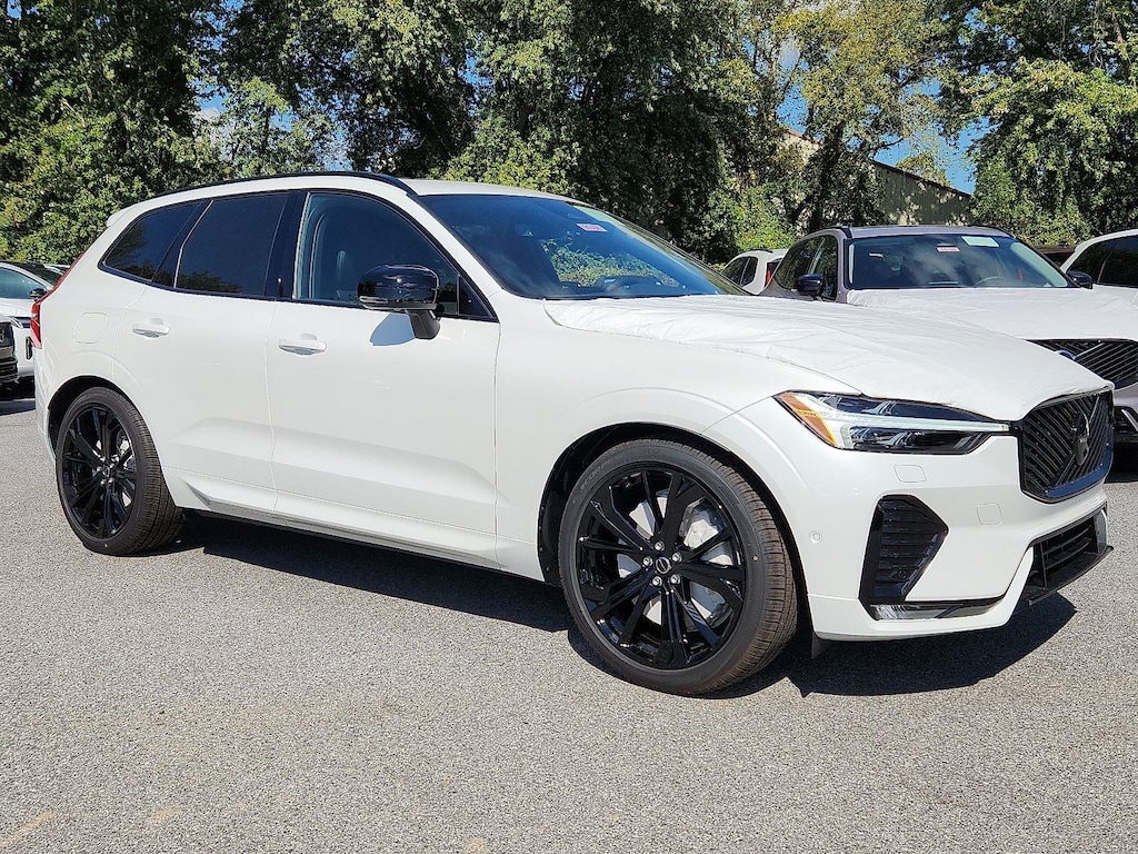 New 2026 Volvo XC60 B5 Ultra Black Edition SUV