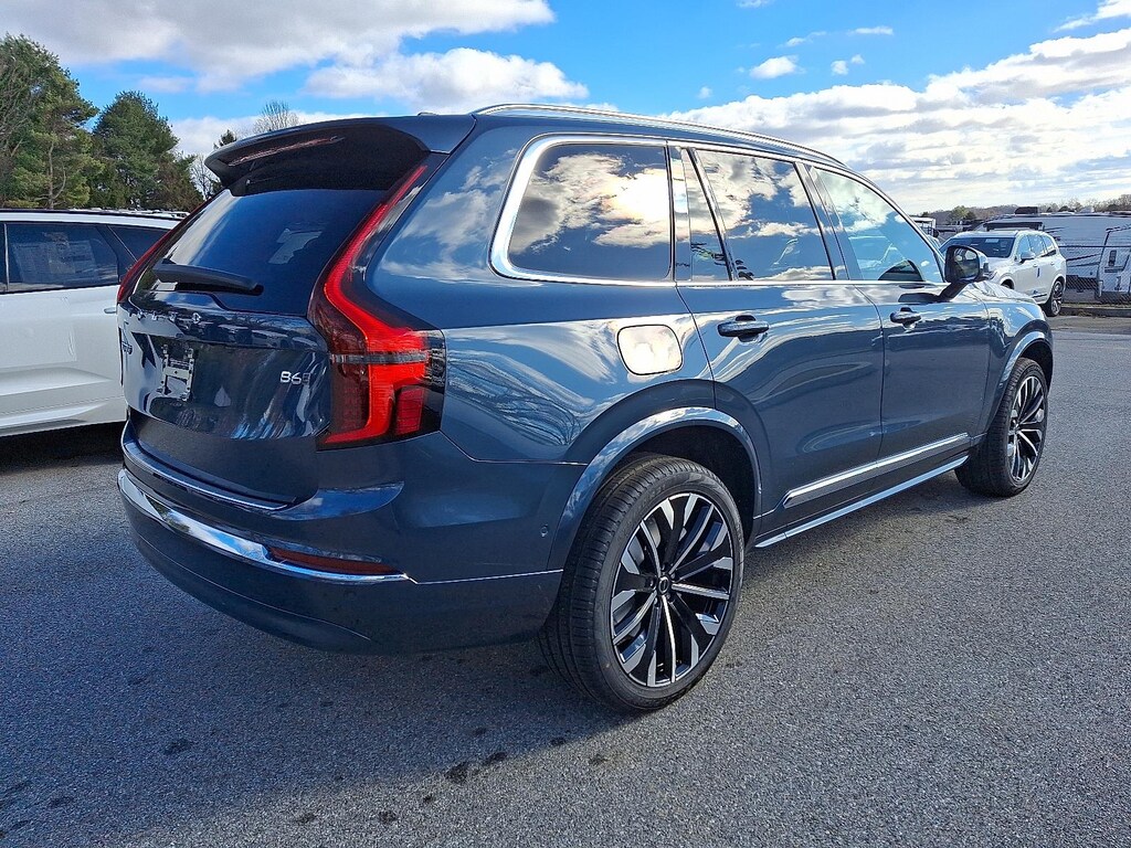 New 2026 Volvo XC90 B6 Plus 7-Seater SUV