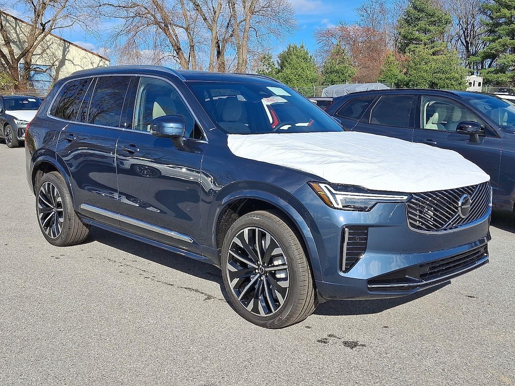 New 2026 Volvo XC90 B5 Core SUV