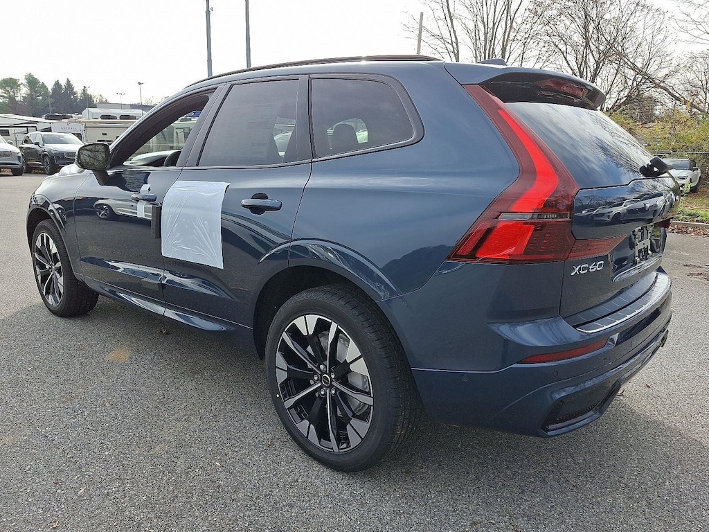 New 2026 Volvo XC60 B5 Plus SUV