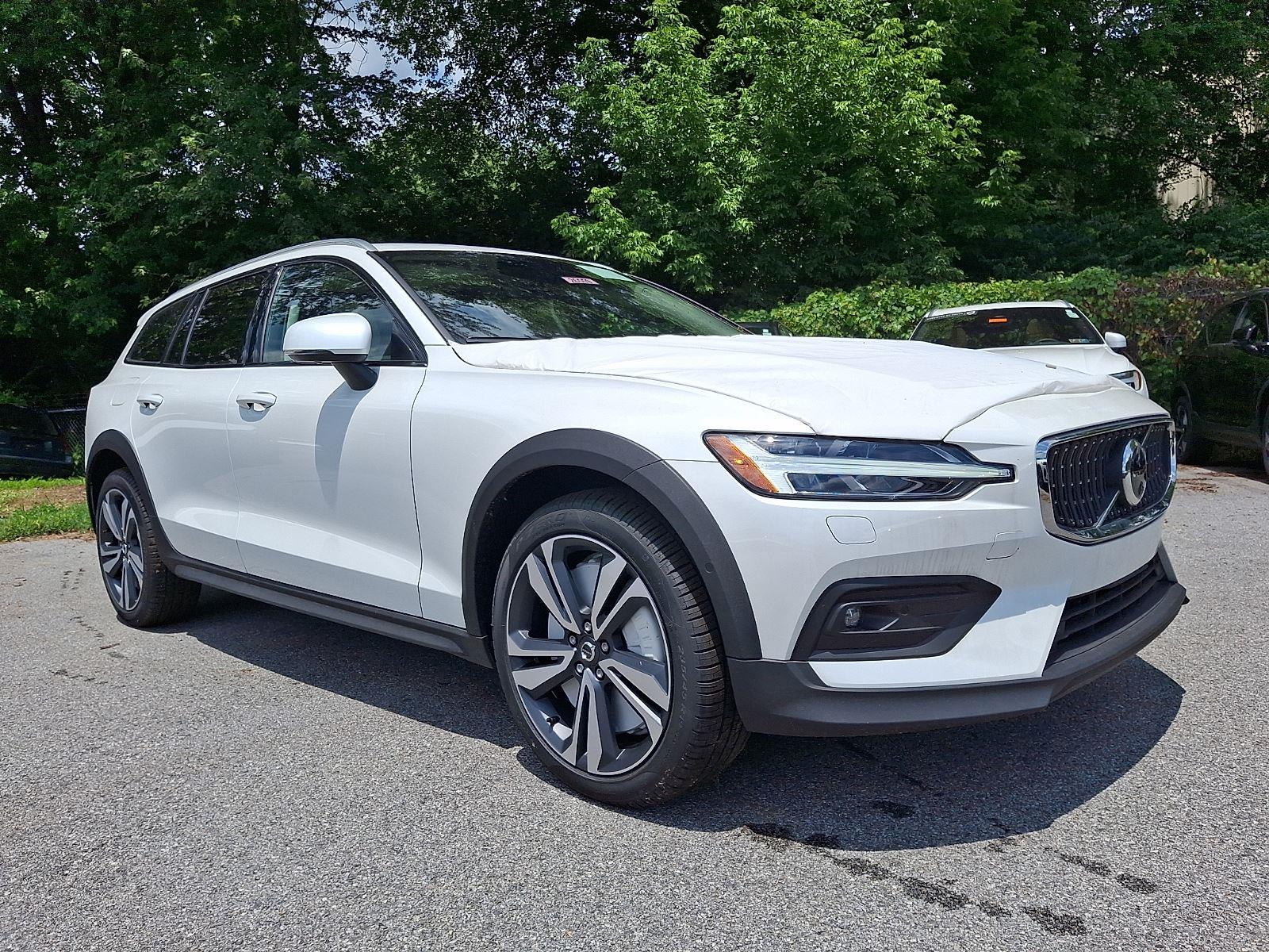 2026 Volvo V60 Cross Country Wagon 