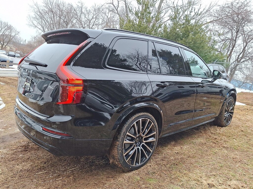 New 2026 Volvo XC90 B6 Ultra Dark Theme 6-Seater SUV
