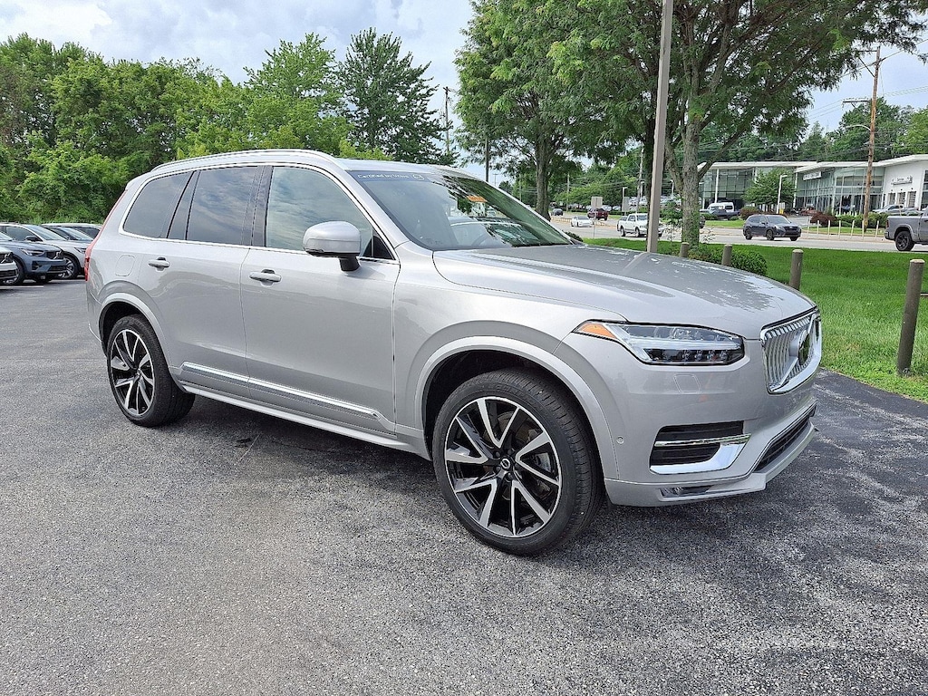 Certified 2024 Volvo XC90 B5 AWD Plus Bright Theme 7-Passengers SUV