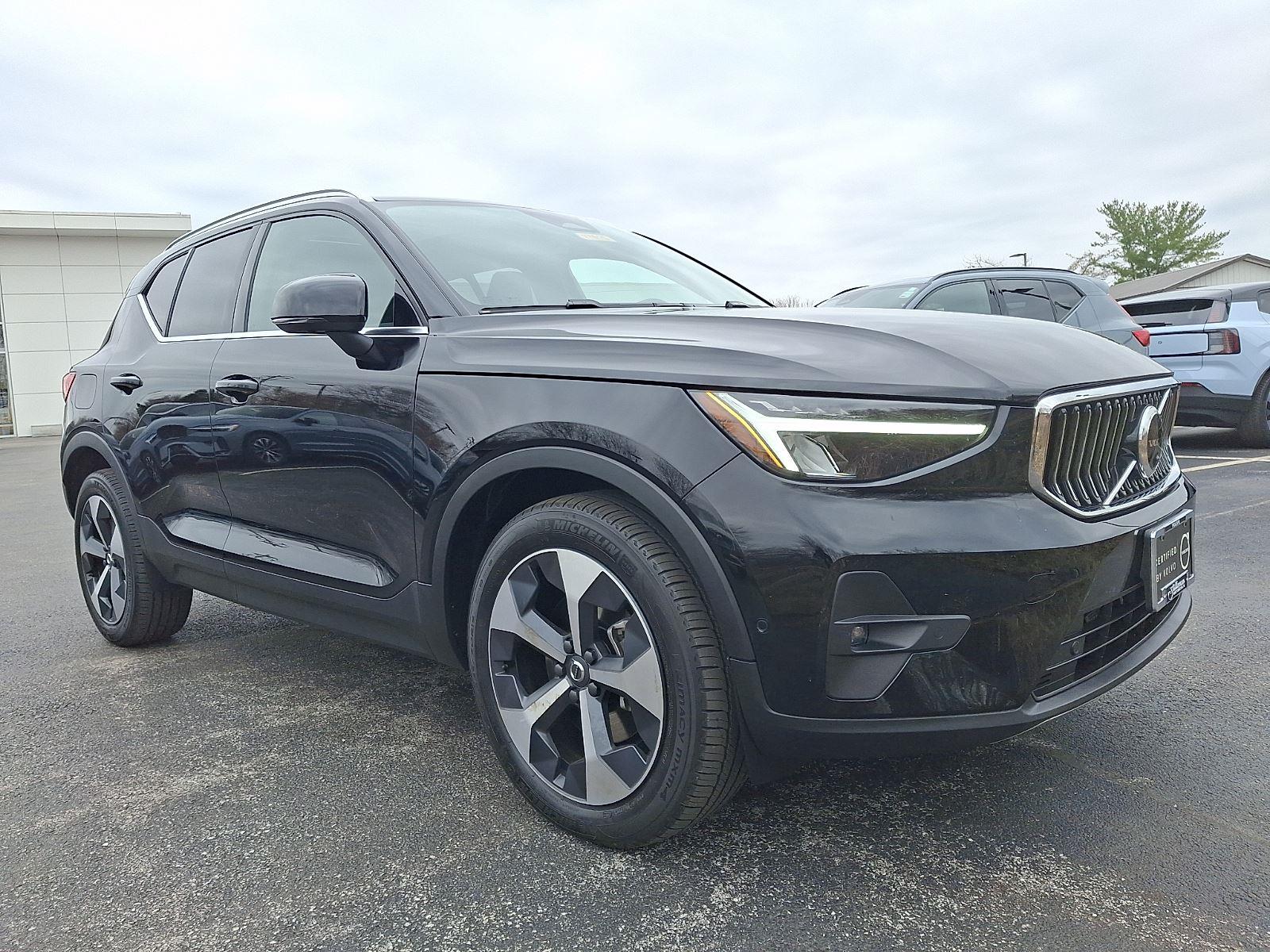 2023 Volvo XC40 SUV 